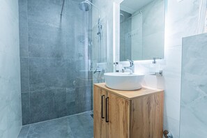Kahden hengen huone | Kylpyhuone