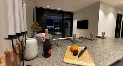 Cosy ski-in/ski-out retreat in Levi, West slopes, with sauna & mountain view