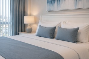 Room - Stylish 2BR Toronto Stay in the Heart of Downtown - Walk to Top Attractions! (Toronto)