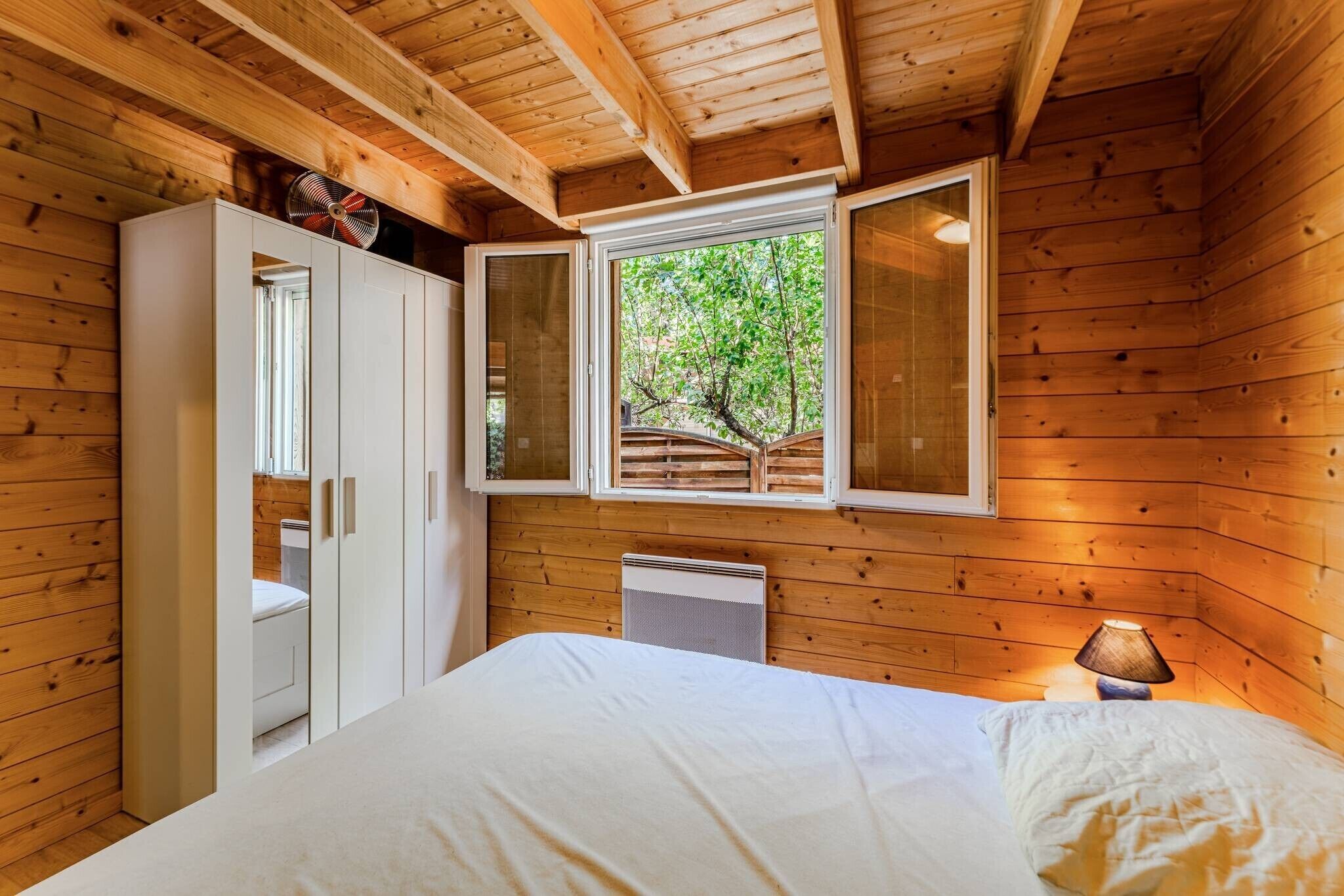 2 bedrooms
