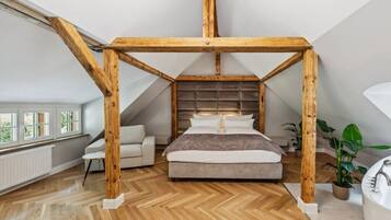 Iron/ironing board, free WiFi, bed sheets