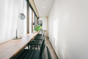 Standard Shared Dormitory, Non Smoking, Shared Bathroom | Dining - unito light SHIMBASHI (Minato City)