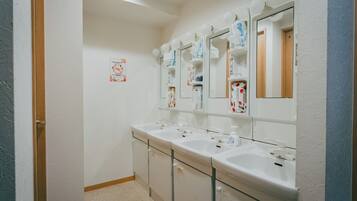 Standard Shared Dormitory, Non Smoking, Shared Bathroom | Bathroom | Bidet