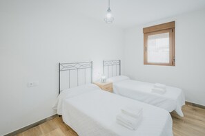 Bügeleisen/Bügelbrett, Bettwäsche