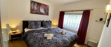 Free WiFi, bed sheets