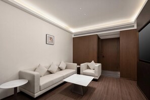Executive Suite, 1 King Bed, Smoking, River View - Days Hotel BY Wyndham Chongqing Nanbin (Chongqing)