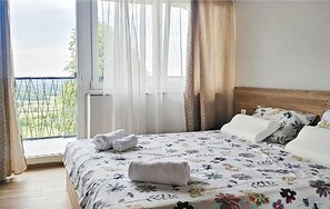 3 bedrooms, iron/ironing board, travel crib, free WiFi