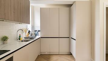 Apartment, Patio | Private kitchen