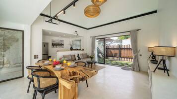 Luxury Villa, Pool View | Interior