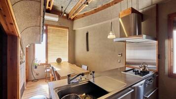 Fridge, microwave, stovetop, cookware/dishes/utensils