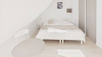 3 chambres, fer et planche à repasser, Wi-Fi gratuit