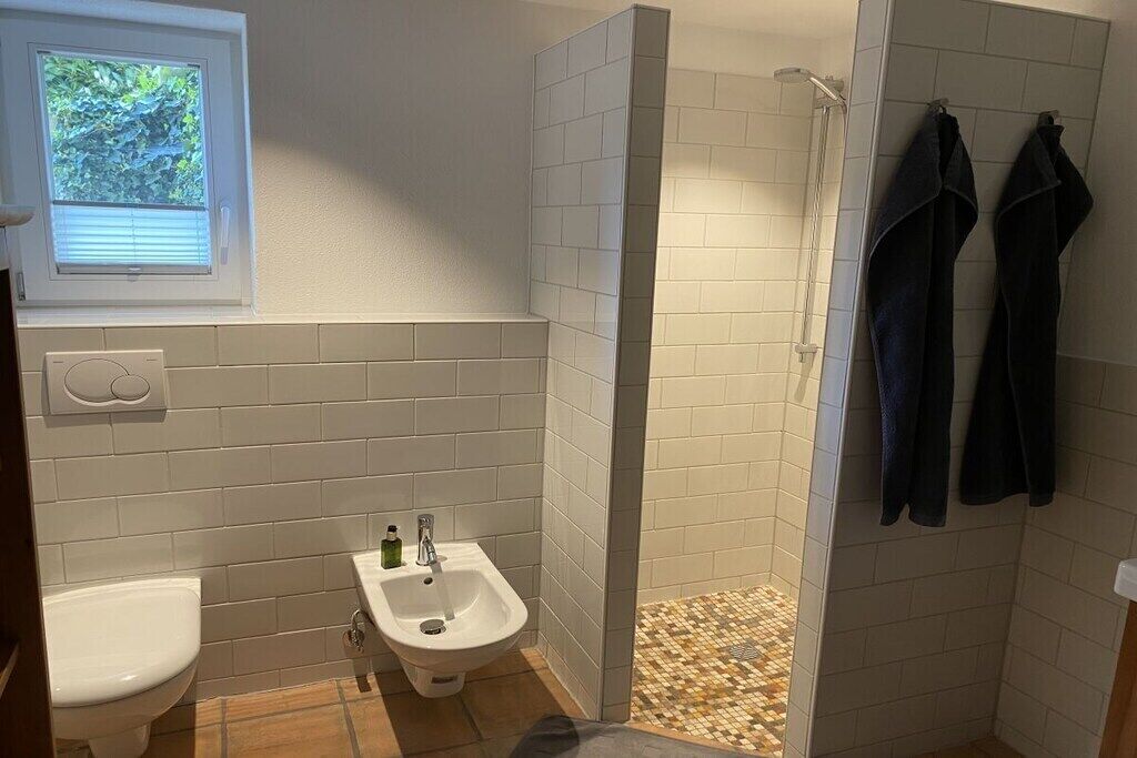 Dusche, Haartrockner, Bidet
