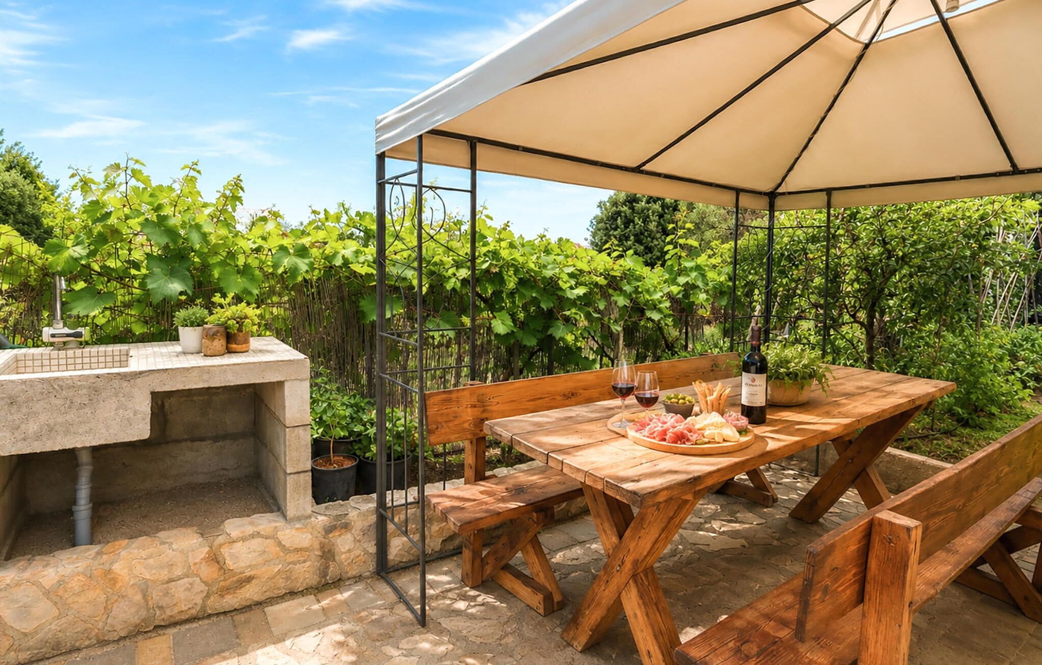 Outdoor dining