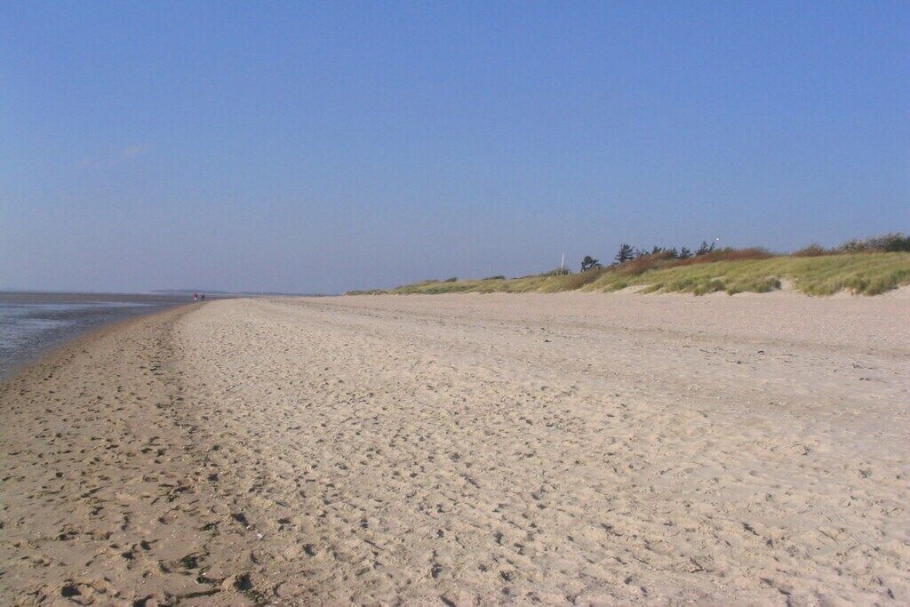 På stranden