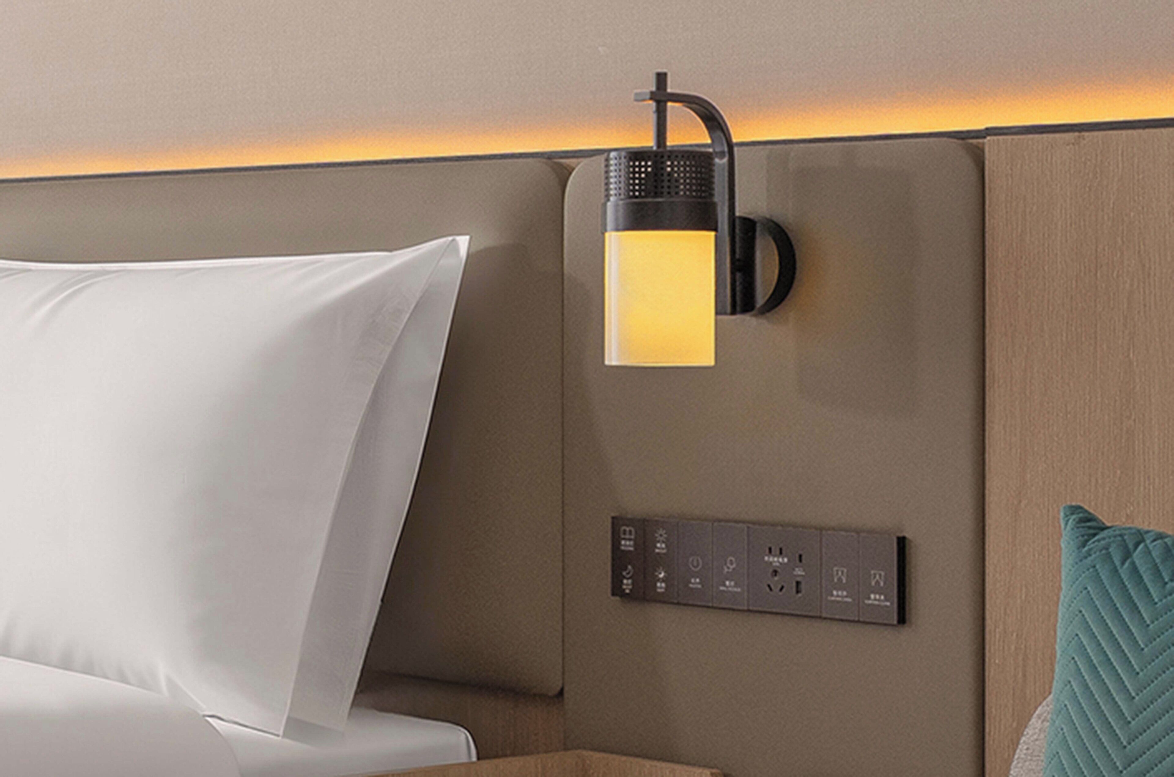Standard Room | Down comforters, in-room safe, desk, laptop workspace