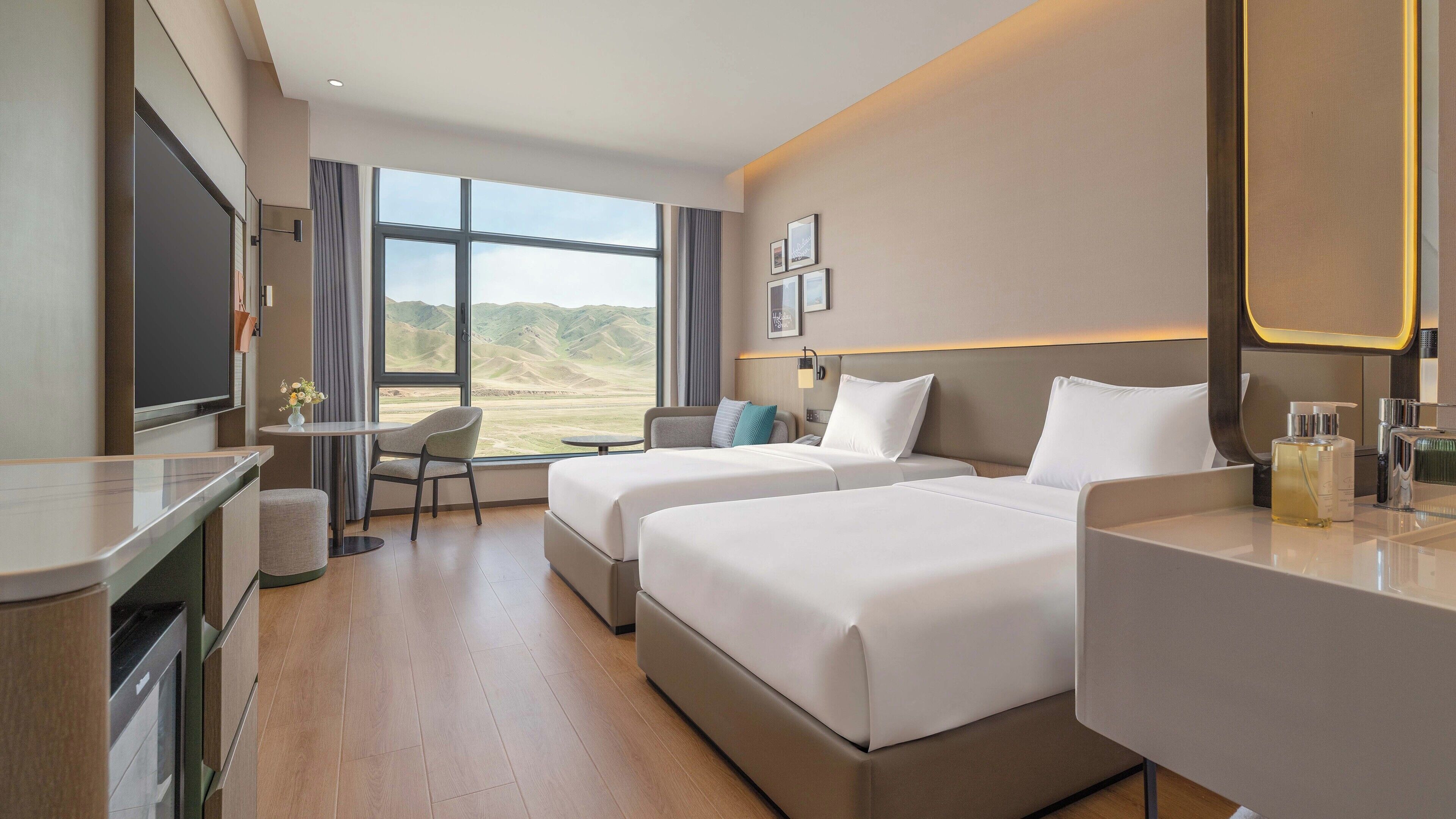 Standard Room | Down duvets, in-room safe, desk, blackout curtains