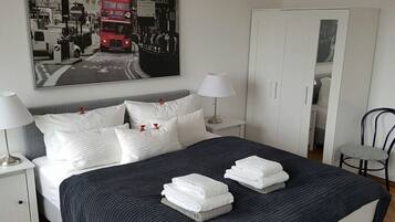 Free WiFi, bed sheets