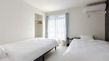 Iron/ironing board, free WiFi, bed sheets