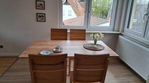 Dining - Vacation home Bohrmann, quiet, idyllic location on the outskirts of the Donnersberg district (Rüssingen)