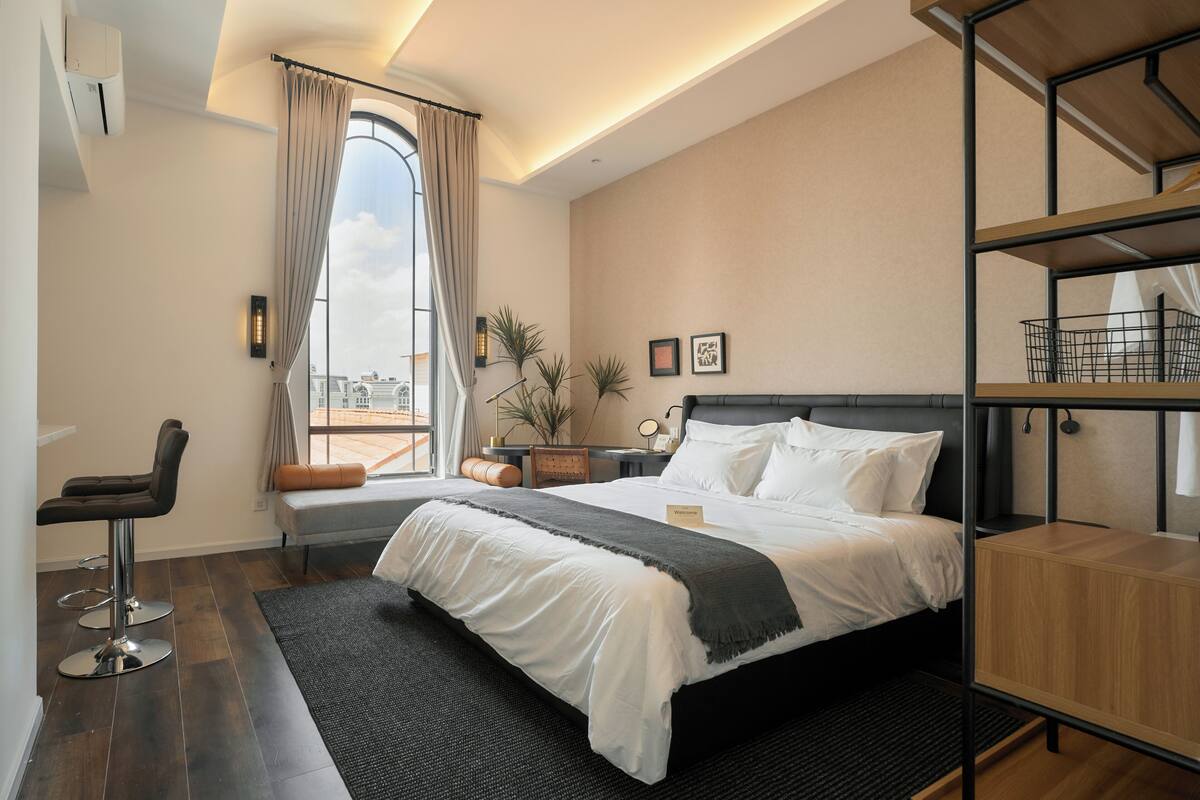 The Sky Panorama | Interior detail