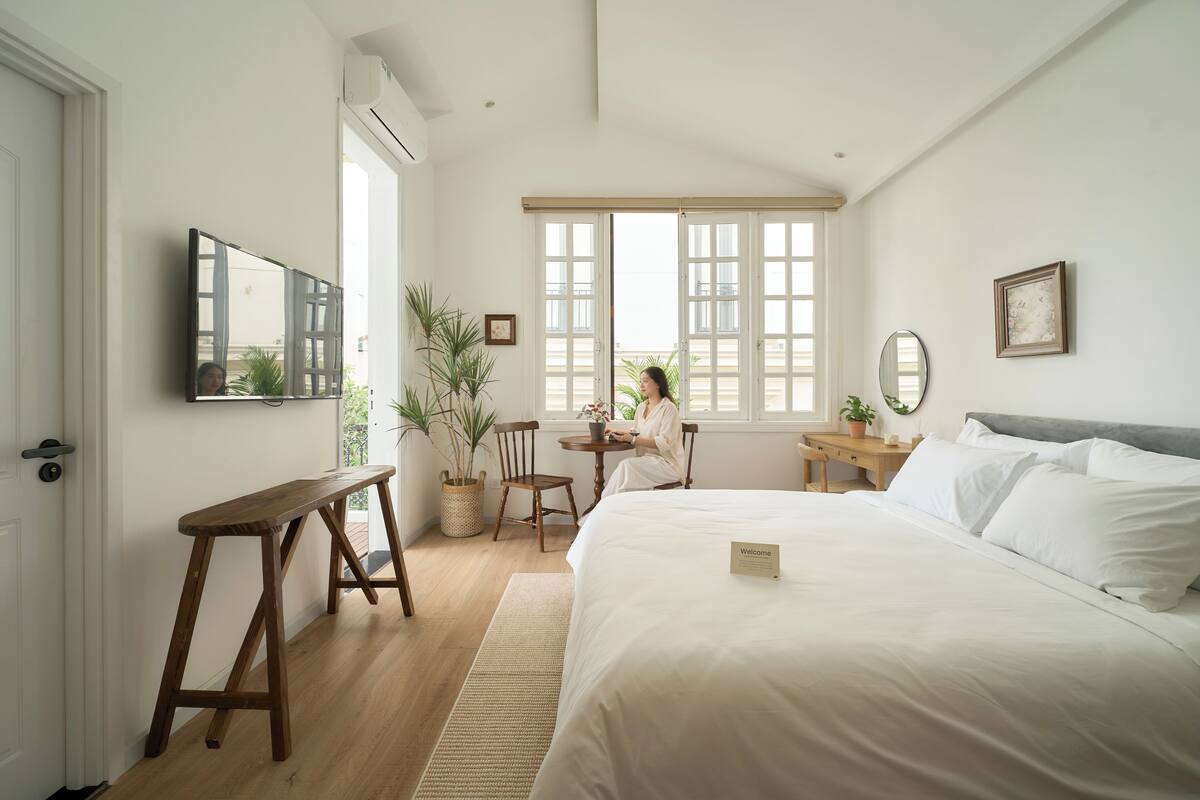 The Tropic | Interior