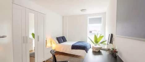 1 bedroom, desk, WiFi, bed sheets