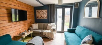 2 Private Rooms in Shared Apartment with Kitchen