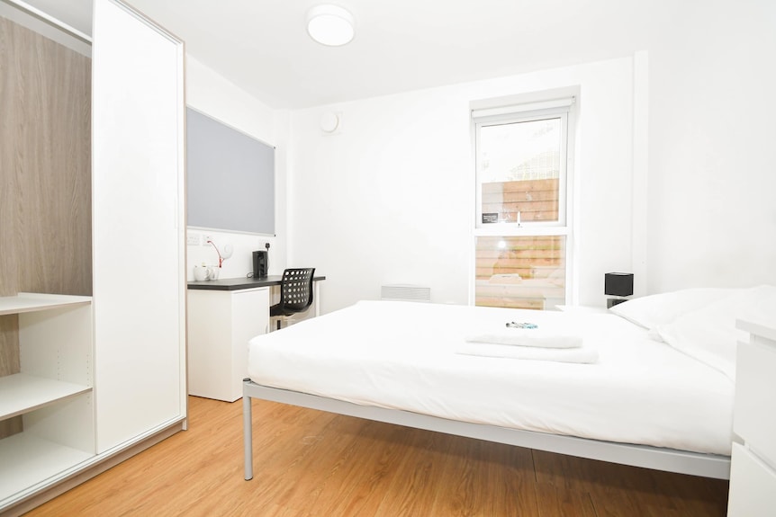Modern & Convenient 4 Bed Apartment In Liverpool - Liverpool