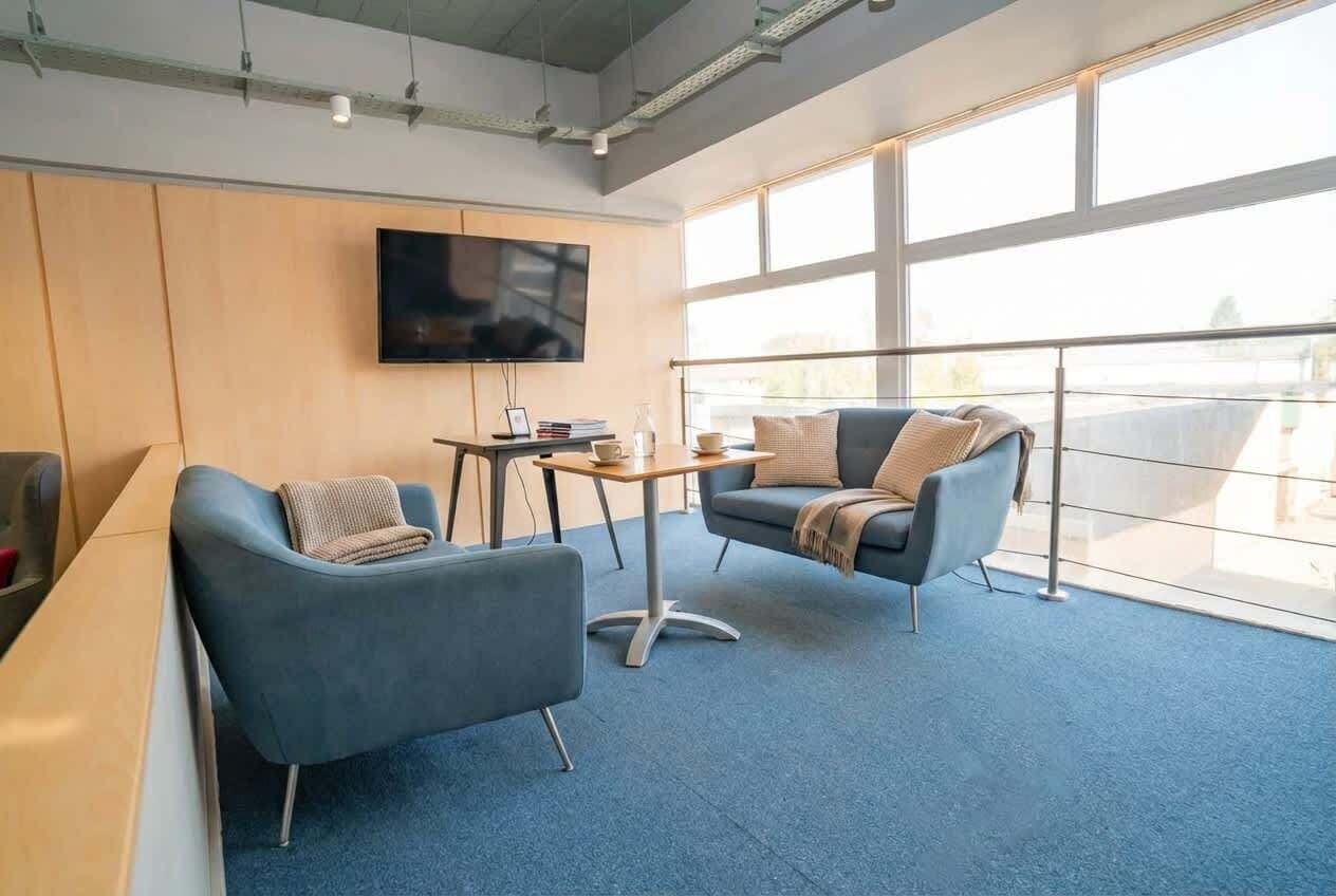 Modern Central Coventry Studio  Gym Access - Coventry