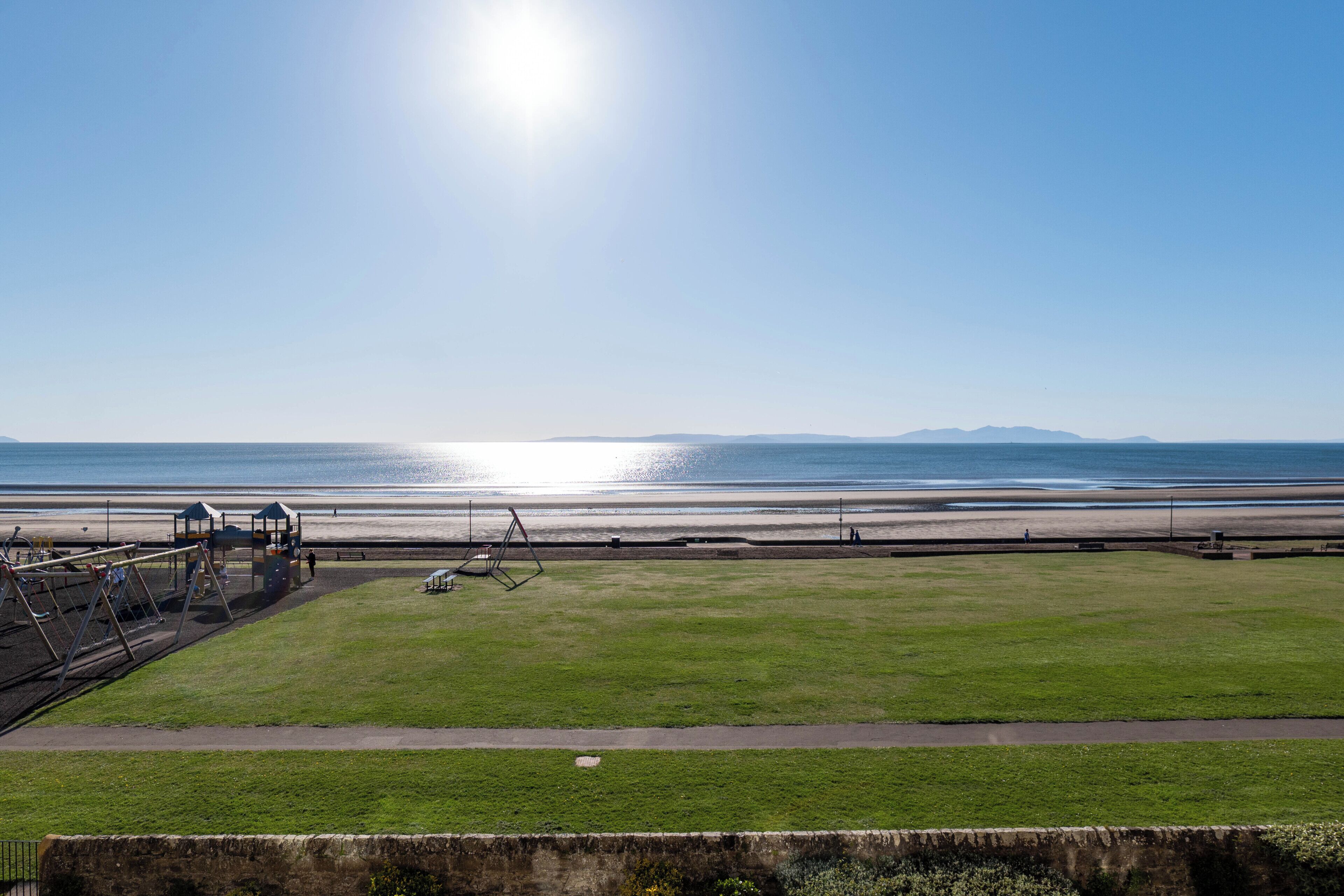 Nær stranden