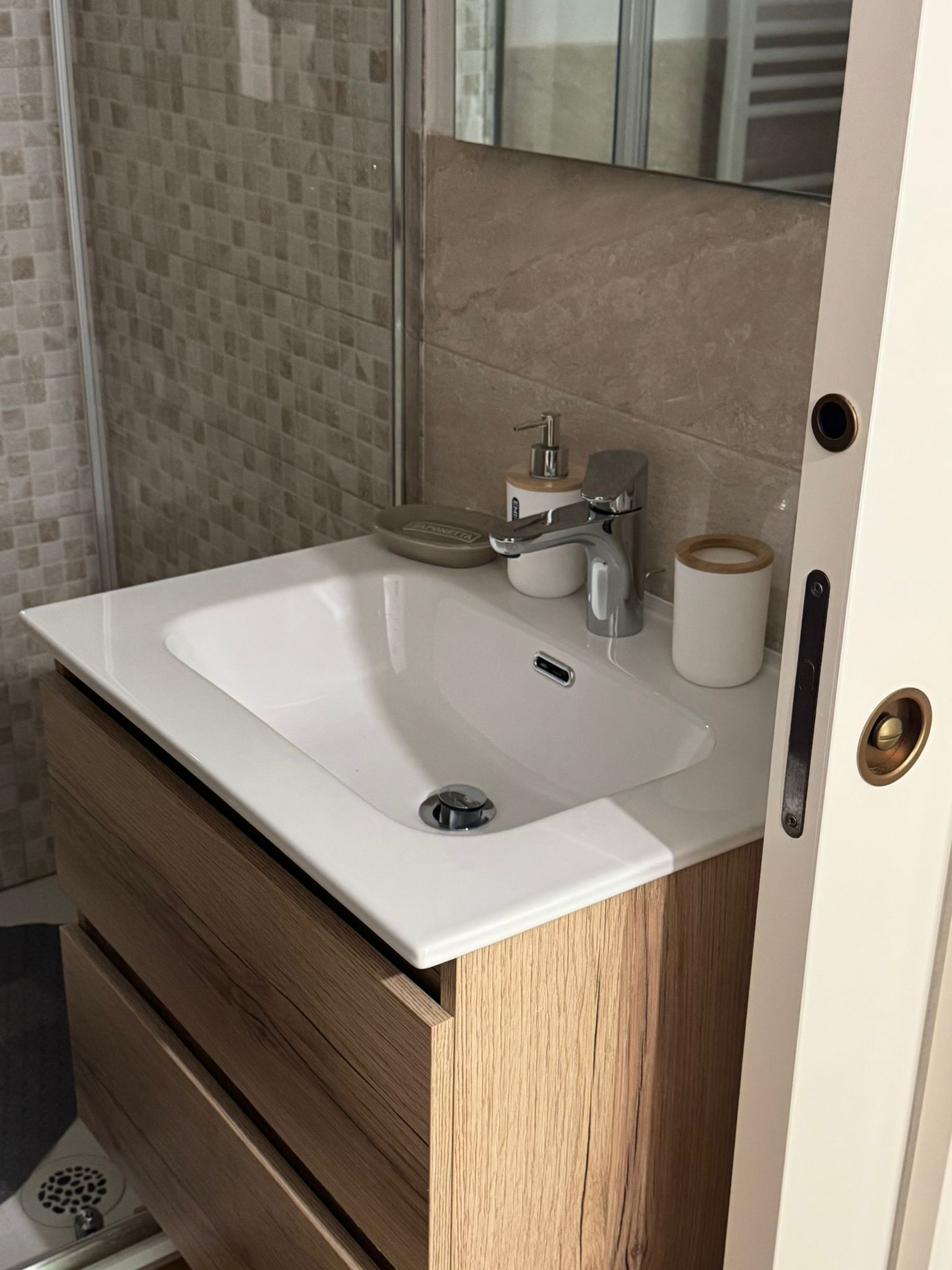 Dependance Dafne Is A Refined Retreat Nestled In The Quietness Of Nature - Molise