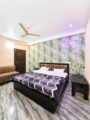 Deluxe Double Room, Air conditioning - Hotel SURYA-ANSH KHAJURAHO (Khajuraho)