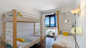 5 Schlafzimmer, BĂŒgeleisen/BĂŒgelbrett, WLAN, BettwĂ€sche