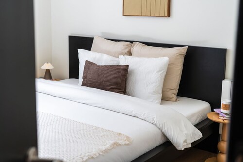 Super Central Ghent | Bright & Modern Private Room with Wi-Fi