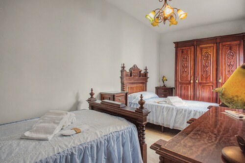 Casa Cuento de Domingo: Private Terrace, Wi-Fi & Air Conditioning in Torreblascopedro