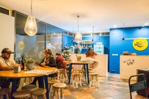 Dining - Back to Lisbon Hotel (Lisbon)