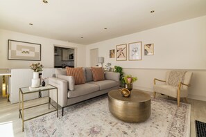 Appartement, patio | Coin séjour