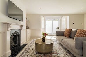 Apartment, Patio | Living area - Brass & Shaker Clapham (London)