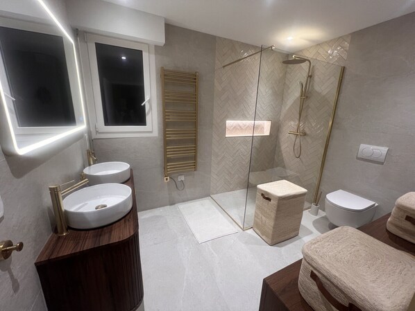 Bathroom - Magnificent sea view apartment on the Monaco border (Roquebrune-Cap-Martin)