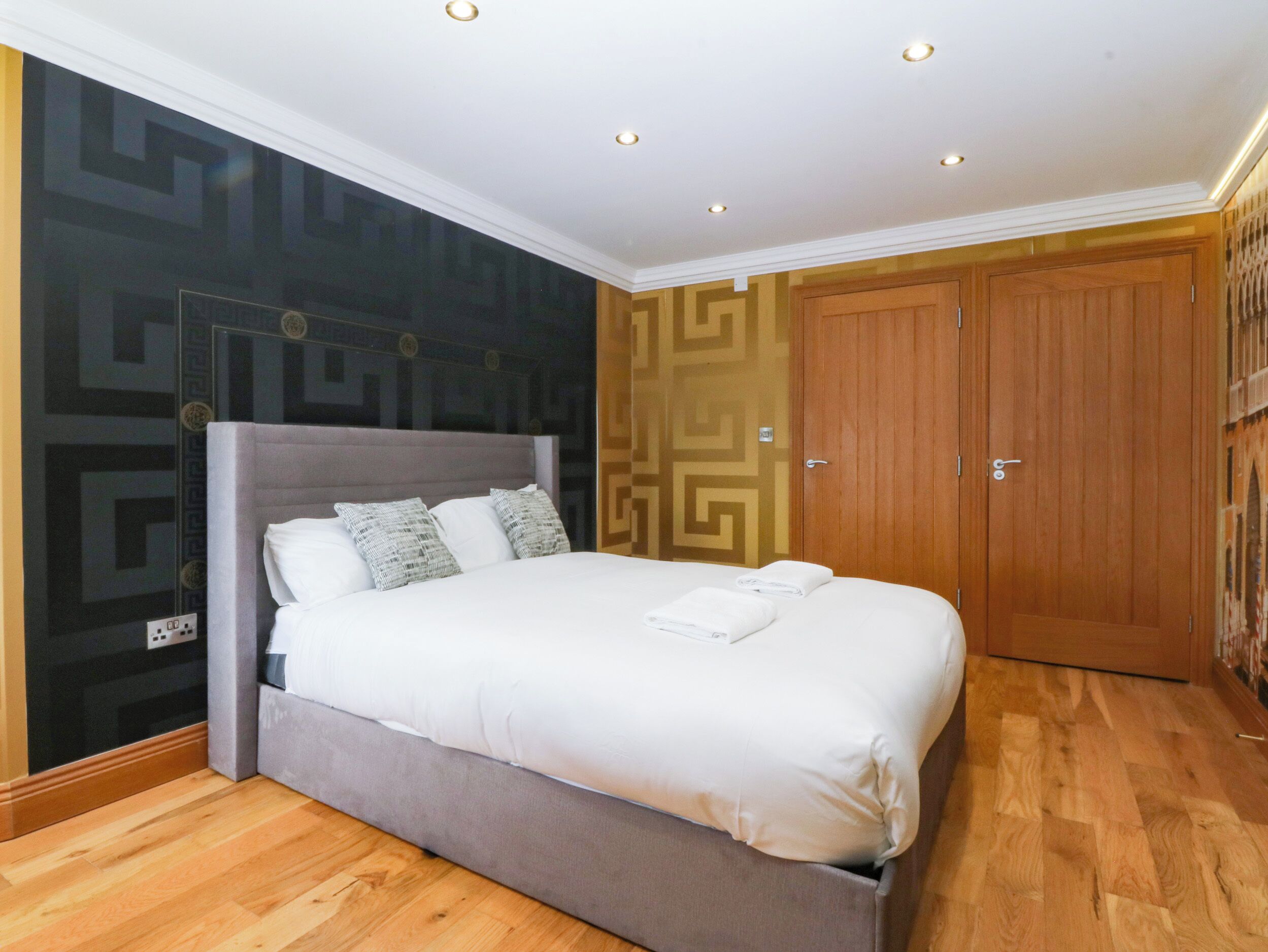 Chaumière | 2 chambres, accès au Wi-Fi (inclus), décor unique, ameublement unique