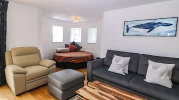 Cottage | Living area
