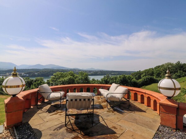 Apartment 1, Bryn Mel Manor - Bangor