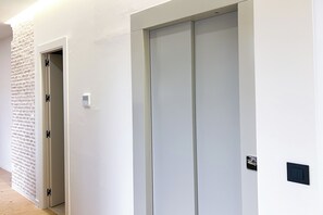 Interior - Homey-Seville Amazing Apartment Calle Arfe 1 (Sevilla)