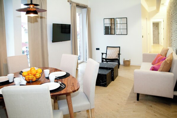 Dining - Homey-Seville Amazing Apartment Calle Arfe 1 (Sevilla)