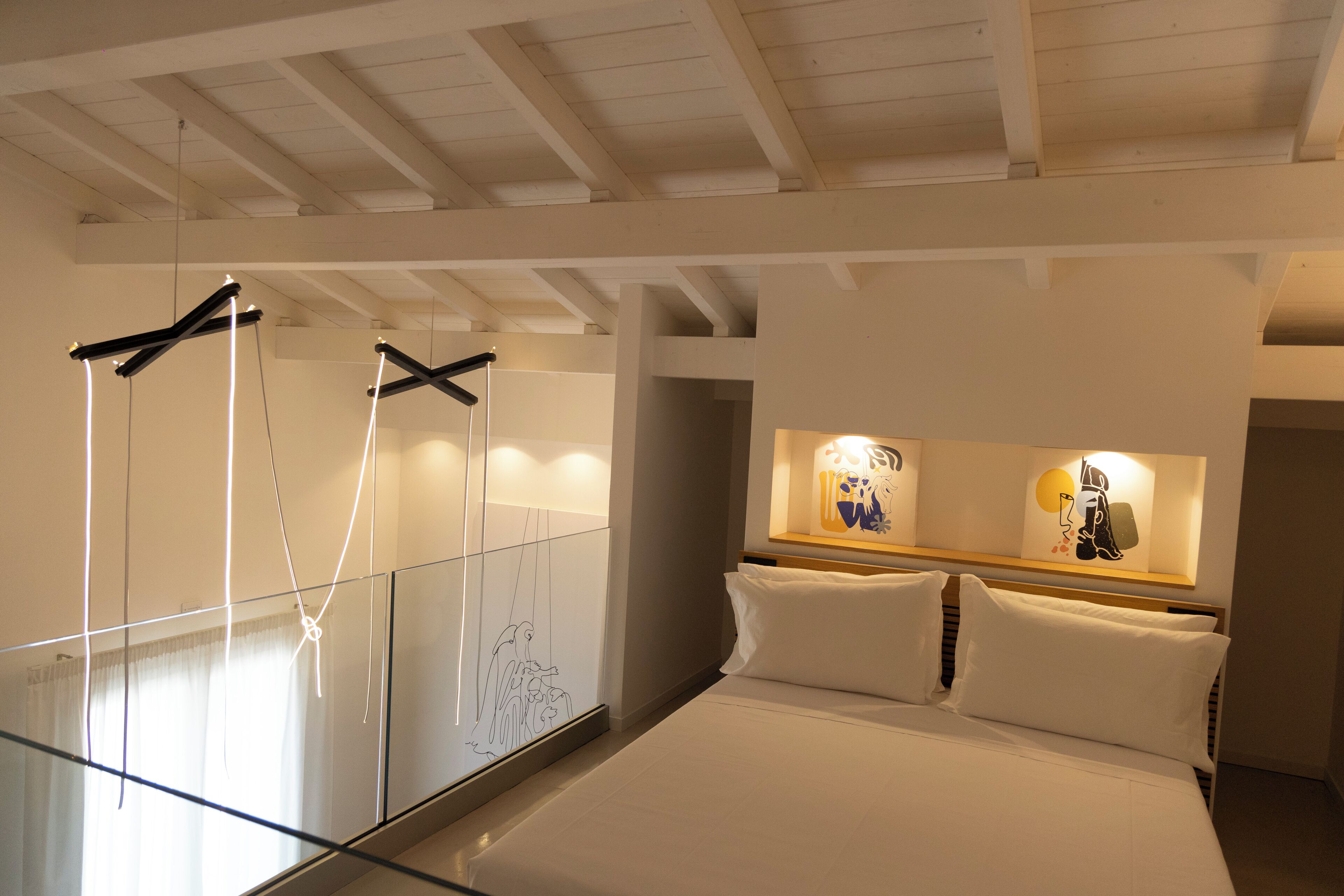 Deluxe-Maisonette, eigenes Bad, Stadtblick | Kapsel