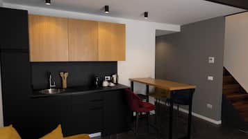 Nhà Duplex Deluxe, phòng tắm riêng, quang cảnh thành phố | Khu phòng khách