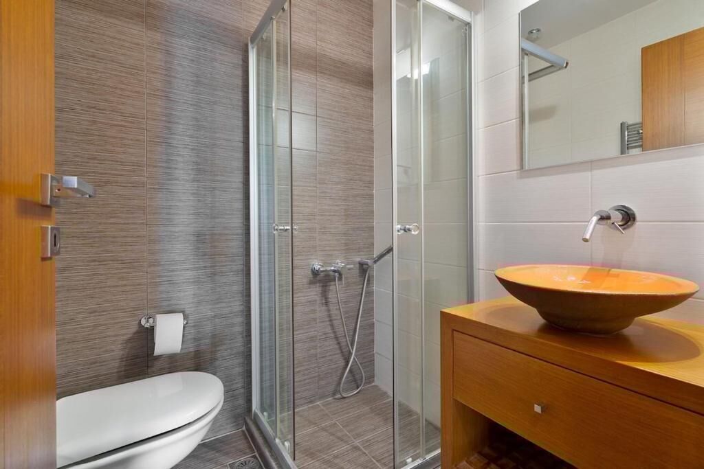 Luxury Villa, Balcony, Garden View | Bathroom