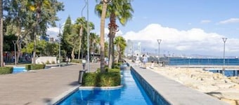 74 Prokymea - Steps from the Sea, Downtown