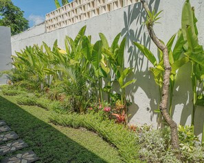 Deluxe Room, Patio | Terrace/patio - Adi S Guest House (Gianyar)