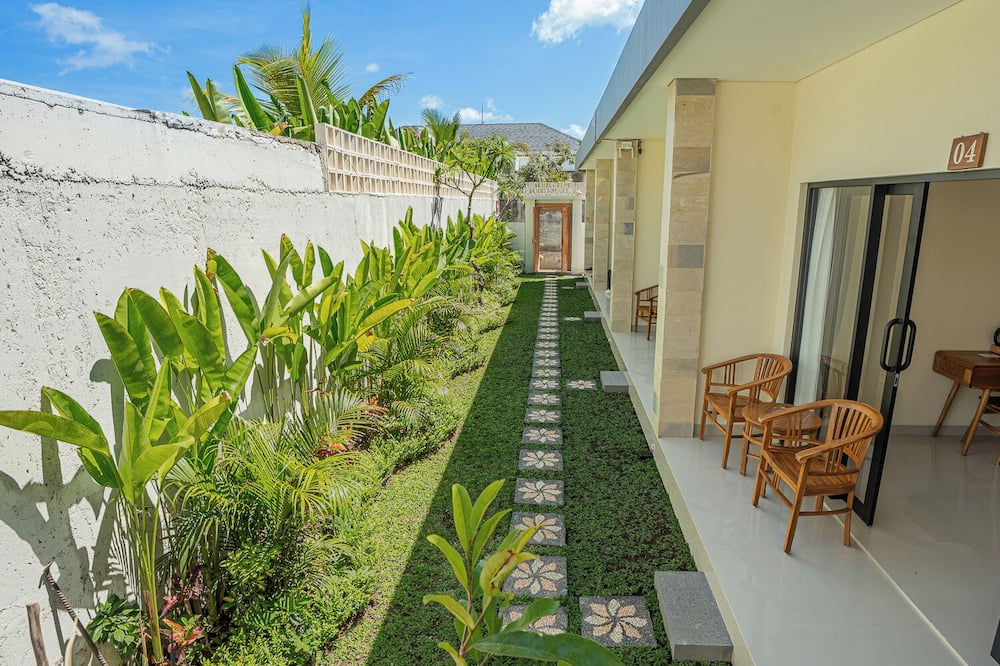 Adi S Guest House